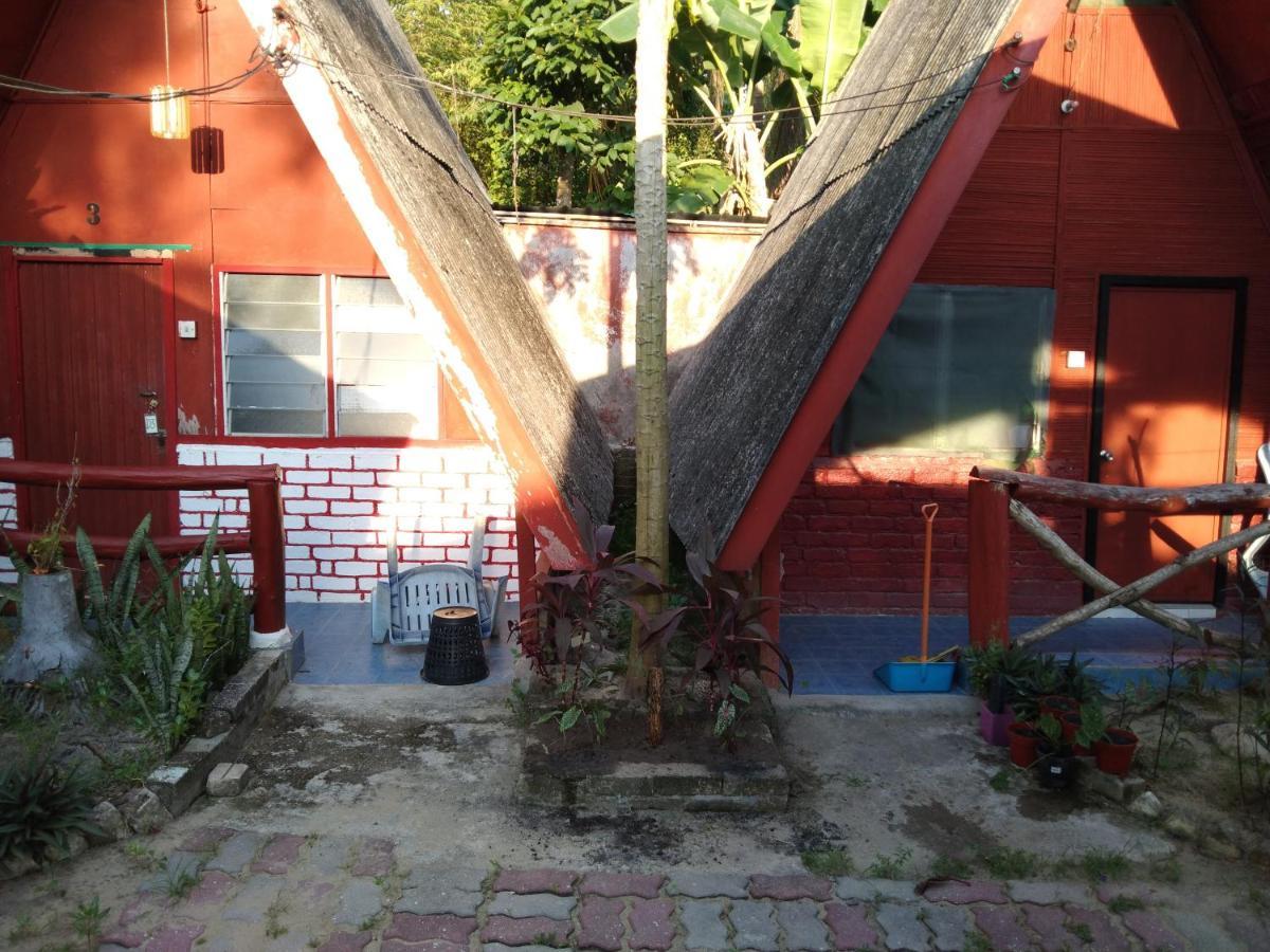 Hotel Nazri Nipah Camp Pangkor Kampung Teluk Nipah Exterior foto